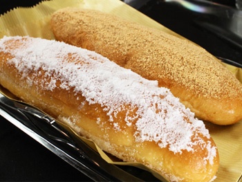揚げパン（きなこ・砂糖）<br>Deep-fried Bread (Sweet Soybean Flour/sugar)