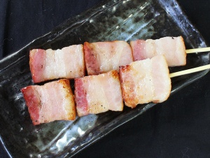 厚切りベーコン串（1本）<br>Grilled Bacon Skewers