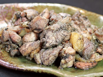 炭火もも焼<br>Char-Grilled Chicken Thigh, made with selected Miyazaki Chicken