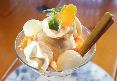 らくい東口店 秋限定 ちょこっとマロンパフェ